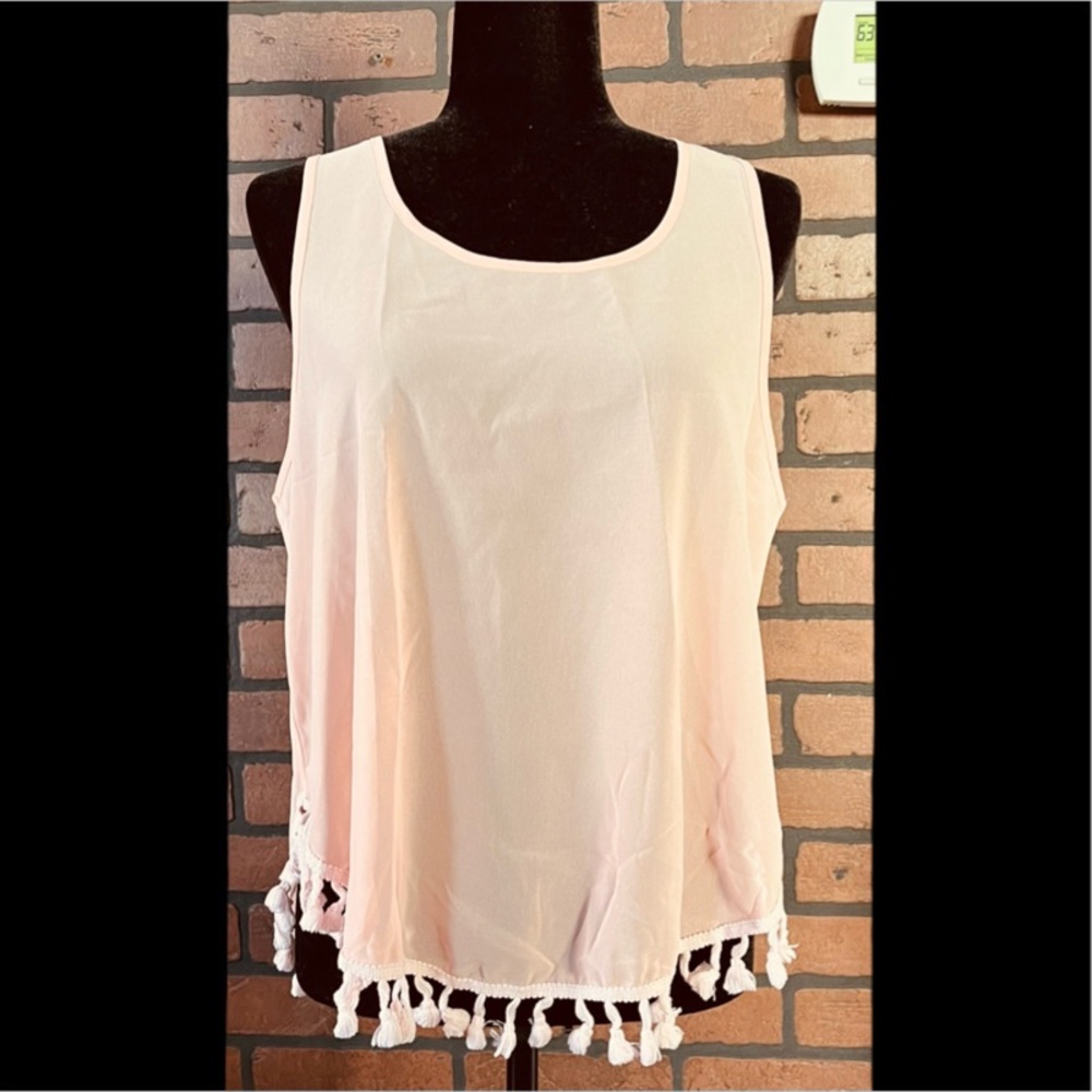 SUMMER CREAM TANK TOP WITH LACE TRIM